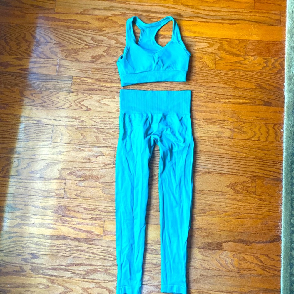 Teal workout set